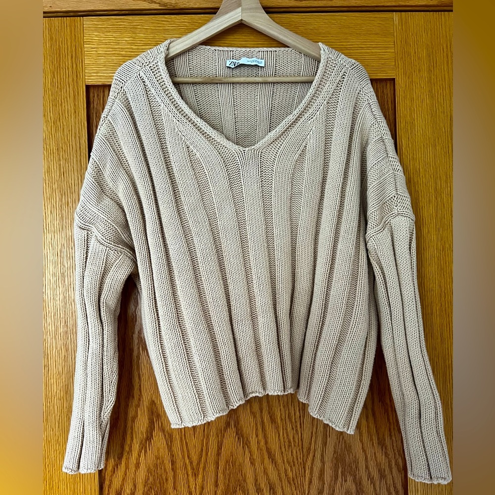 Zara sweater size M
